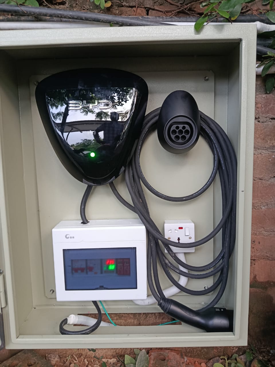 Karachi BYD Charger Car Installtion 7.2 kW fast charger wall